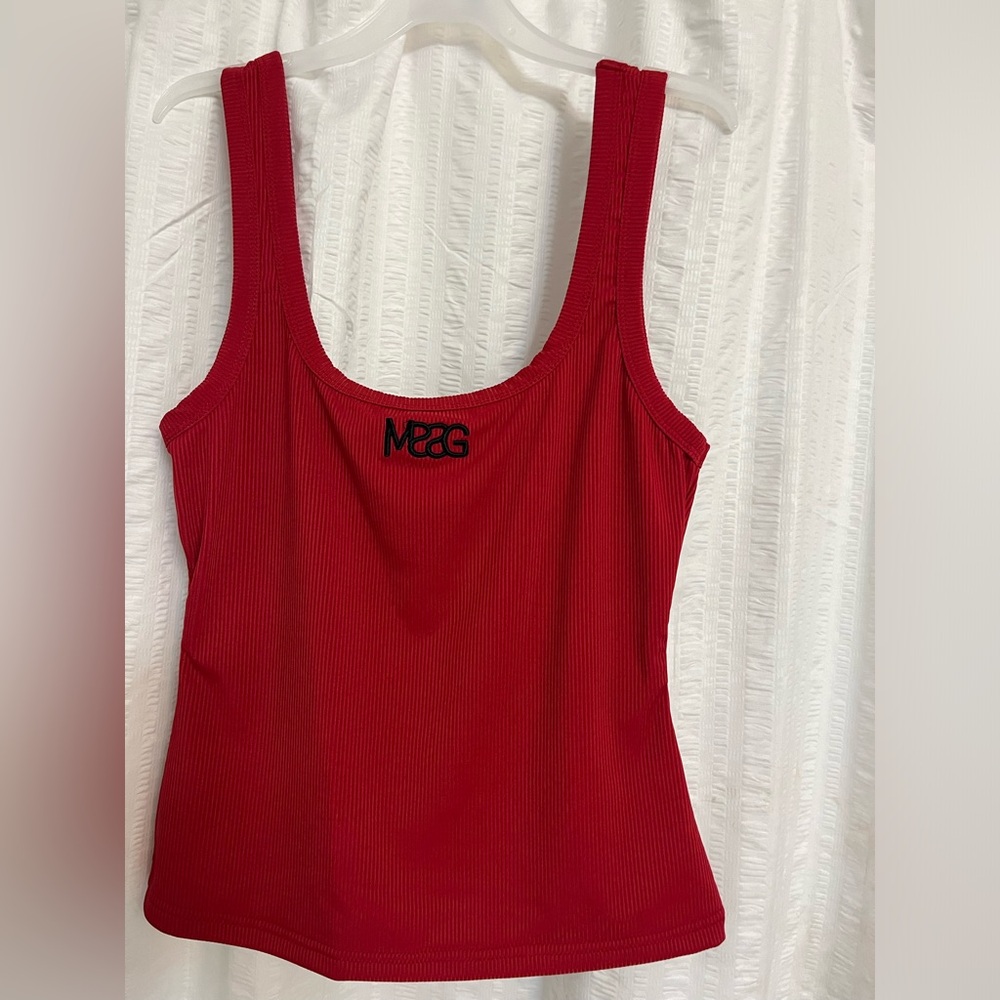 Brand new! Never worn. Fit pretty small for size medium. Brand MISSGUIDED.